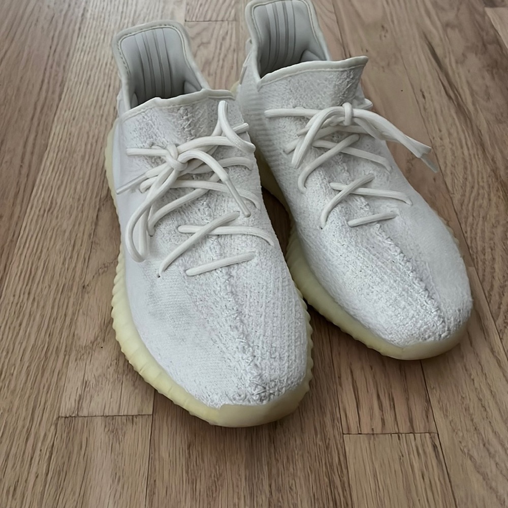 Yeezy 350 V2